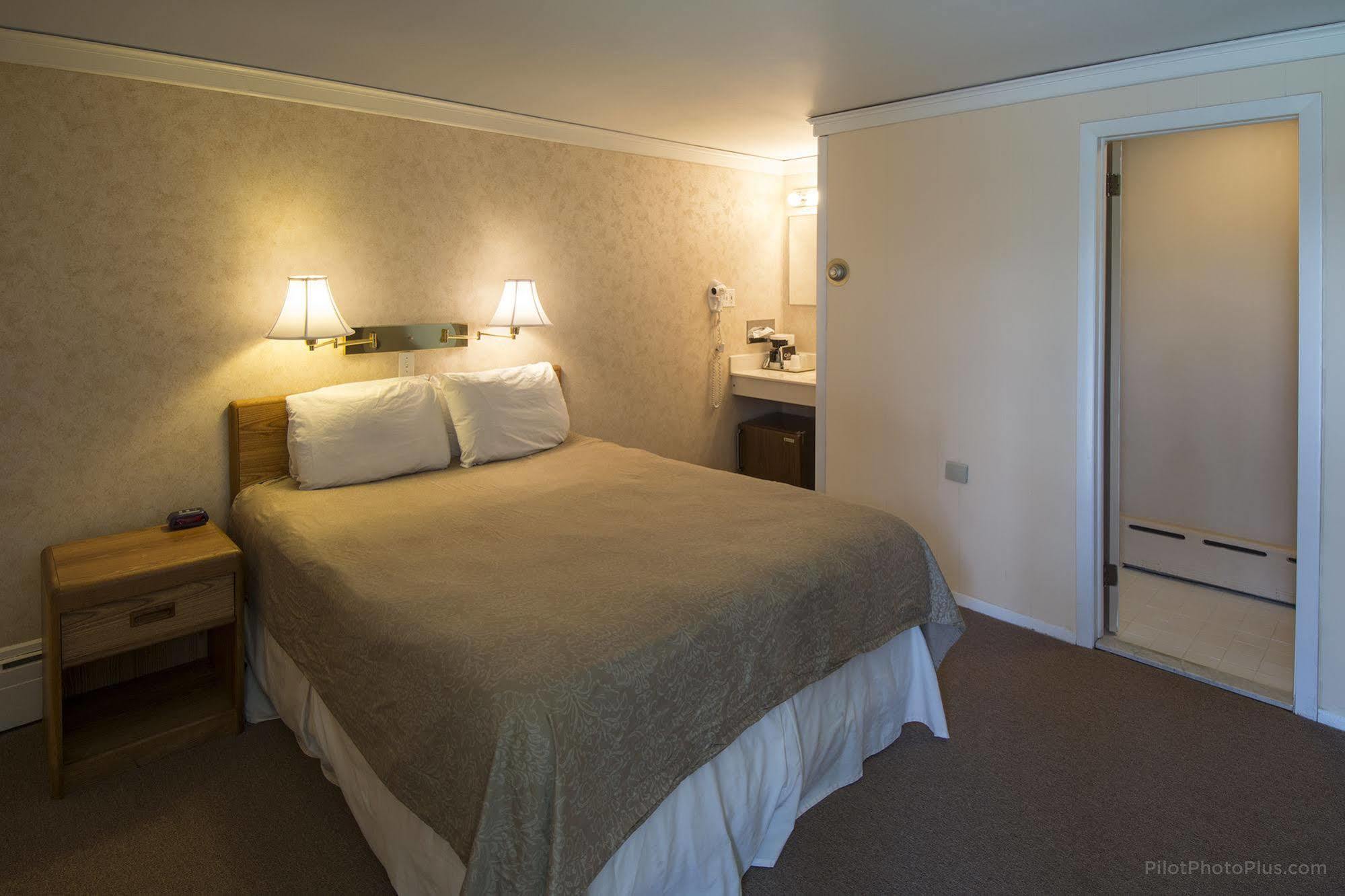 Lake Harmony Inn Екстер'єр фото