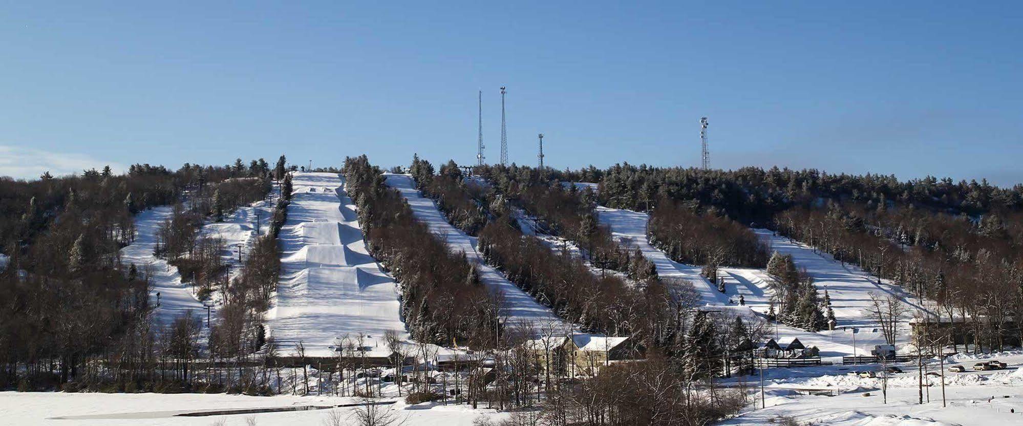 Lake Harmony Inn Екстер'єр фото