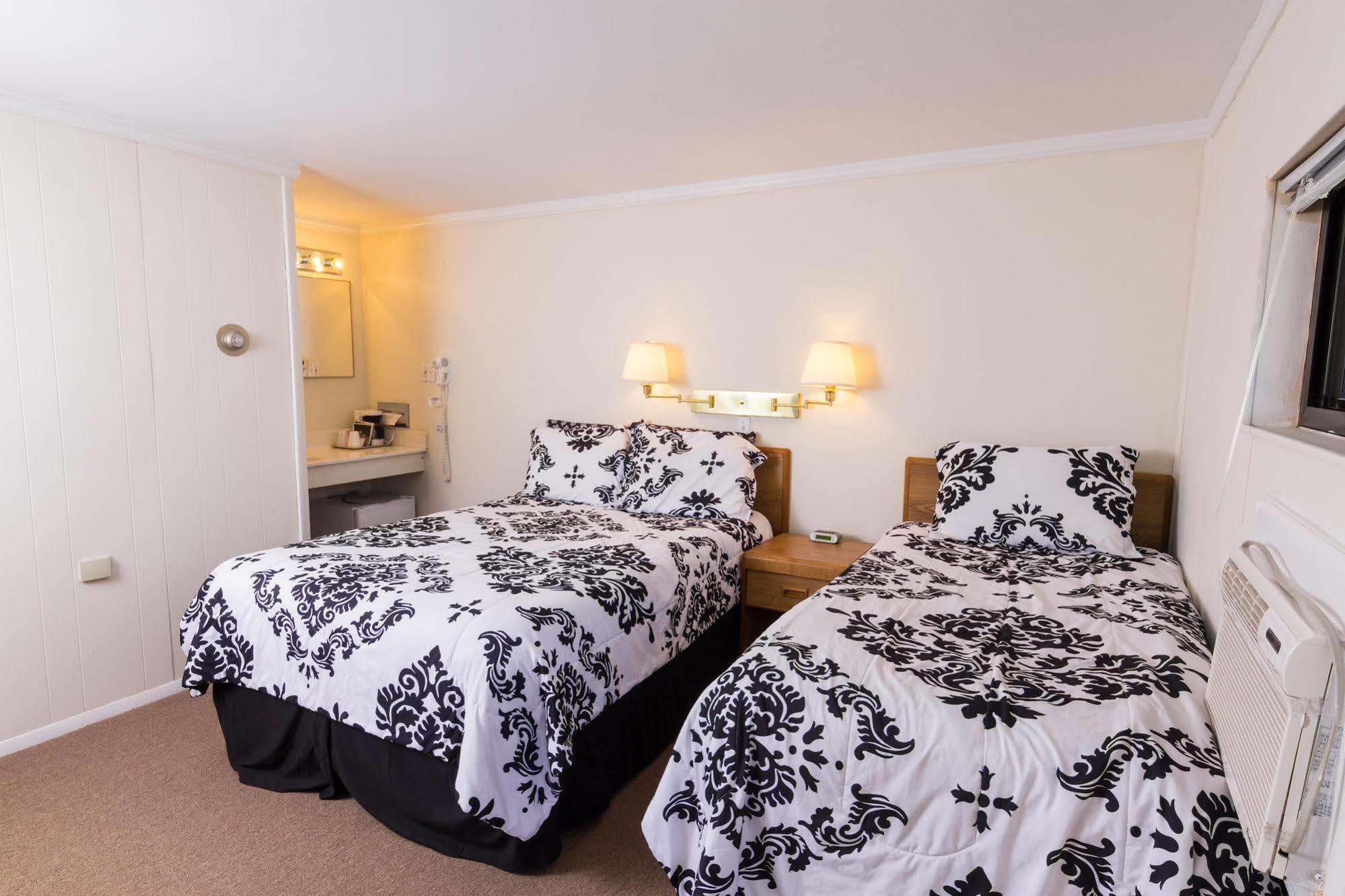Lake Harmony Inn Екстер'єр фото