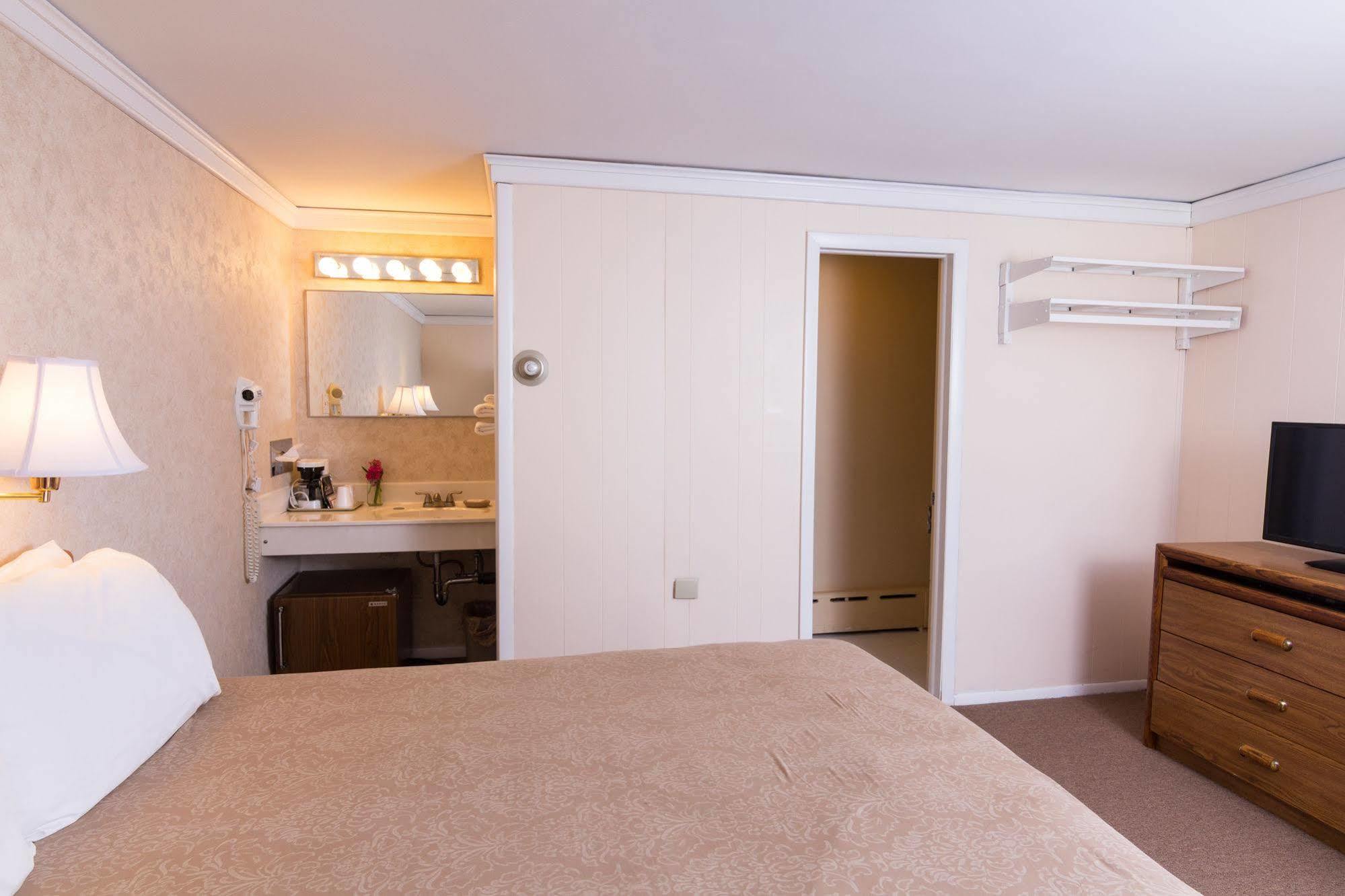 Lake Harmony Inn Екстер'єр фото